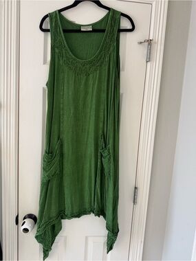Holyclothing Astrid Embroidered Dress in Moss Green